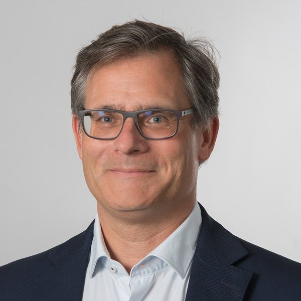 Porträt von Dr. Raymond Place, Professor für Lebensmittelmikrobiologie und -sicherheit, Berner Fachhochschule